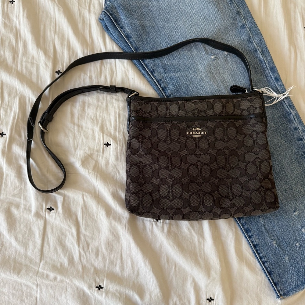 Coach‎ Black with Grey Crossbody Bag - Picture 2 of 6